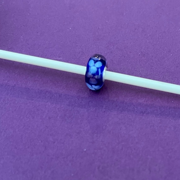 Trollbeads blue Double Flower bead. - Picture 5 of 9